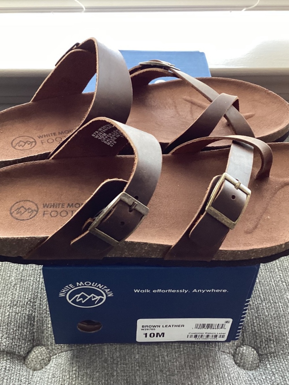 White Mountain Women's Gracie Footbed Sandals, size 10 - Picture 8 of 11